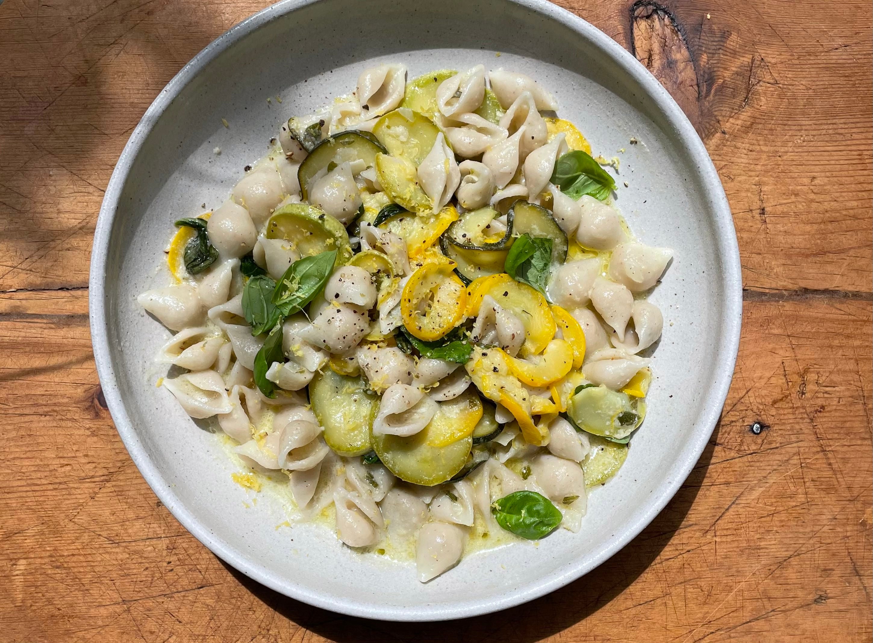 Summer courgette conchigliette